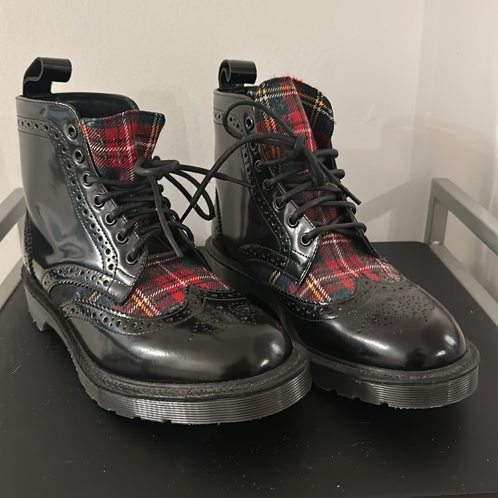 Dr Martins Anthony boot